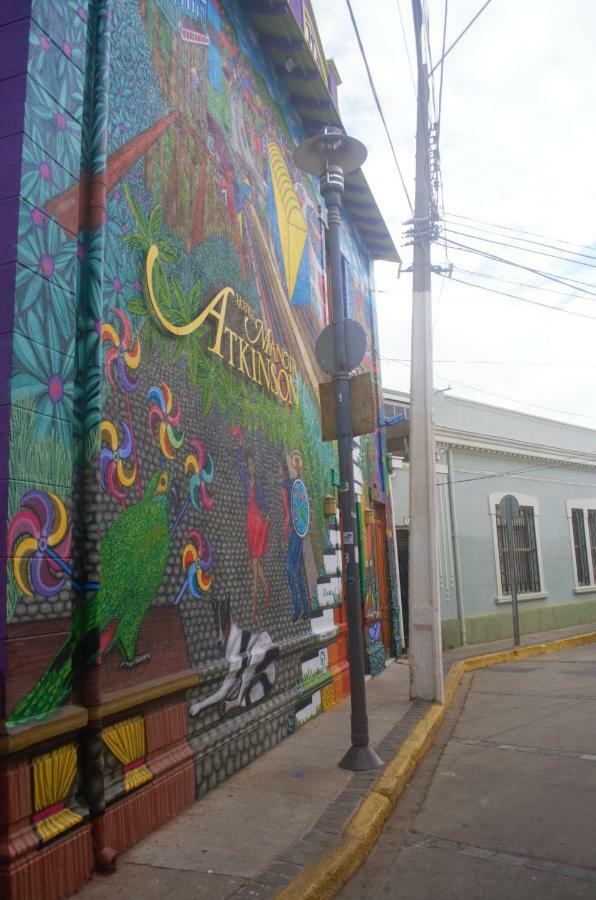 Hotel Manoir Atkinson Valparaiso Exterior photo